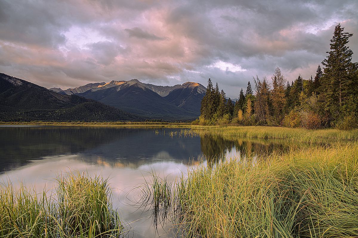 Sunrise at Vermillion Lakes, Canadian Rockies