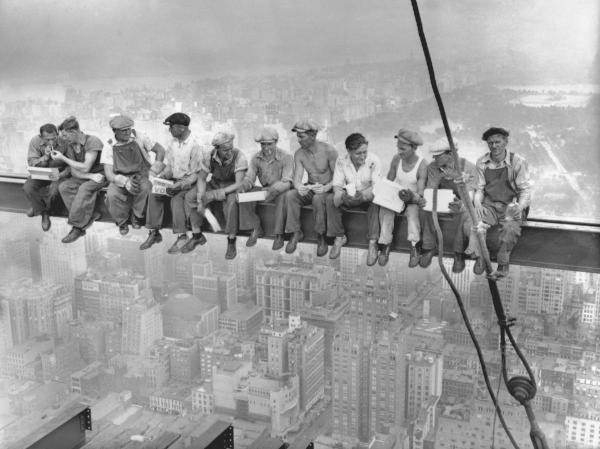 New York Construction Workers Lunching On a Crossbeam, 1932