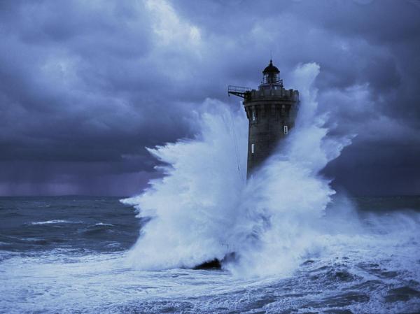 Phare du Four Lors d'une Tempete