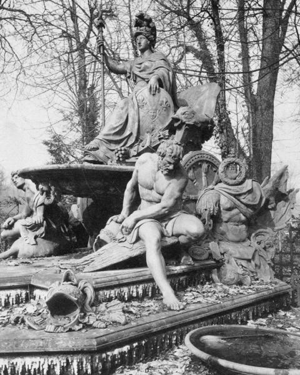 Versailles, 1904 - France Triumphant by Jean-Baptiste Tuby